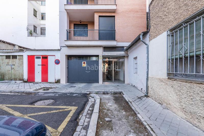 Foto 17df480c-0621-4fd1-8537-d1161f2a666f. Location parking voiture dans avenida doctor oloriz 5 dans Granada