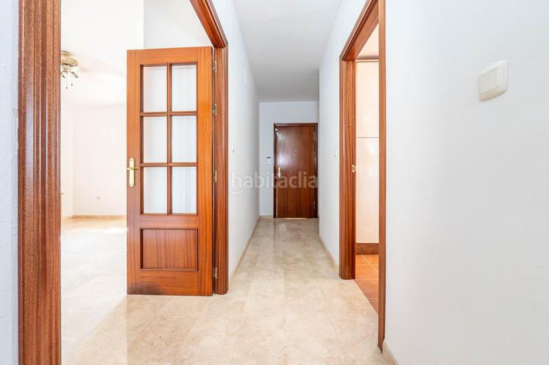 Foto 004bb0f8-8d84-46d3-9b68-243f559909b2. Piso  en venta centro en Atarfe