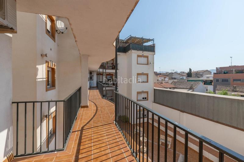 Foto 02477bac-138e-4911-ae43-1cf2d3da3641. Piso  en venta centro en Atarfe