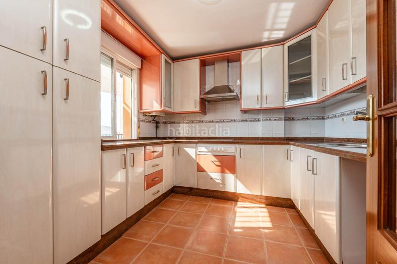 Foto 7c5ef834-d864-474d-a4b5-724caebef153. Piso  en venta centro en Atarfe
