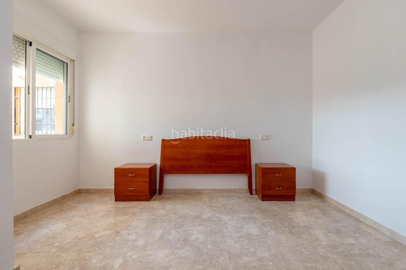 Foto 7df53c9c-140a-463a-b95a-347331089392. Piso  en venta centro en Atarfe