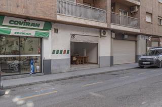 Local commercial  Calle de josé recuerda. Local en venta  granada
