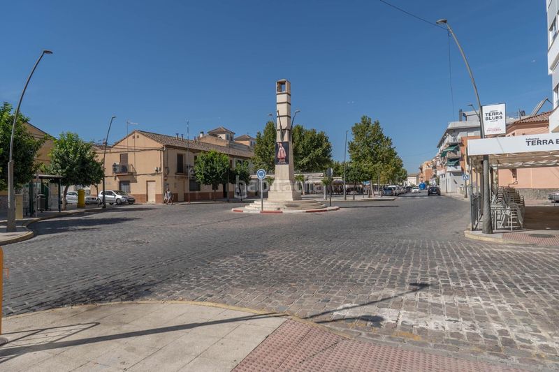 Foto 571bc54a-1357-4436-8af9-e38869e9ba12. Casa adossada amb aparcament a Santa Fe