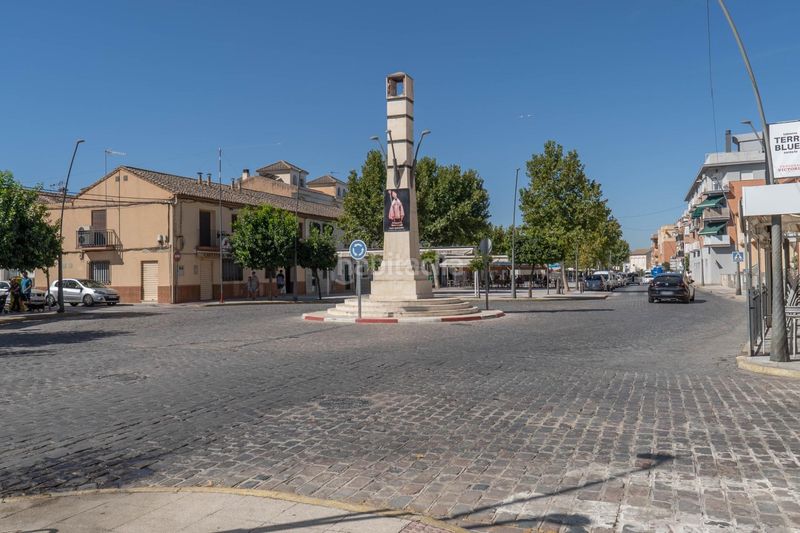 Foto 80c2aeb0-c87b-4faa-b8bf-3d25ff722e10. Casa adossada amb aparcament a Santa Fe