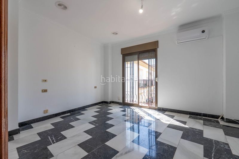 Foto bde4a7d3-0b89-4e39-b06d-f0f791d14725. Casa adossada amb aparcament a Santa Fe