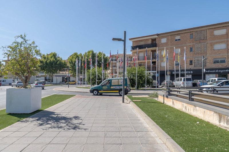 Foto c8b57c0f-99b5-4b84-abbe-eeb6ac8586be. Casa adossada amb aparcament a Santa Fe