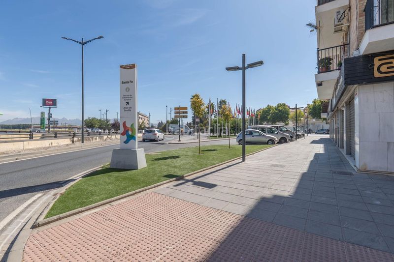 Foto d67c1754-4e34-4bc5-b585-65d238cd6ff8. Casa adossada amb aparcament a Santa Fe