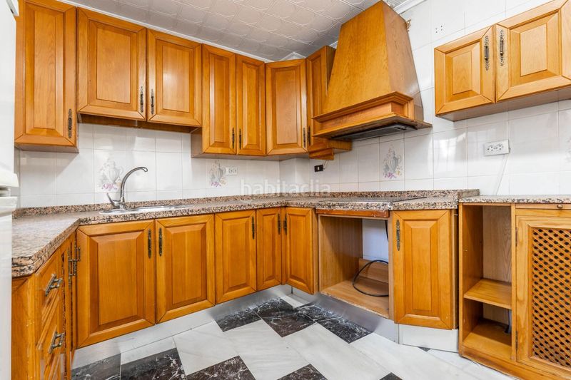 Foto da9fbee7-61d0-4d35-bede-57b48f9a8a7a. Casa adossada amb aparcament a Santa Fe