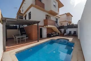 Casa aparellada  Rio beiro. Venta de casa pareada con piscina en  ogijares  granada