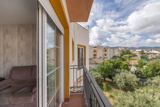 Pis  Avenida avenida carmen morcillo 8-2. Venta de amplio y luminoso piso en  gójar  granada.