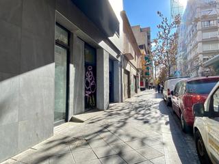 Location Local commercial  Calle pedro antonio de alarcón. Oportunidad! local comercial nuevo en alquiler en pleno centro
