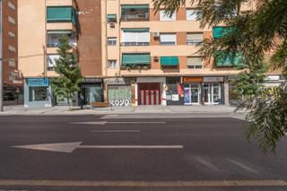 Parking voiture  Arabial. Plaza de aparcamiento en arabial granada