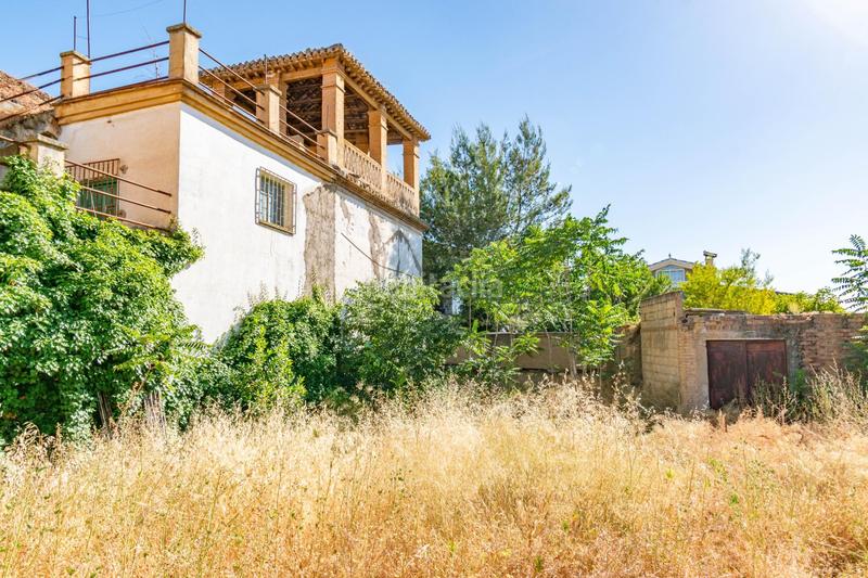 Foto cc3a82a4-9ca4-493b-96c7-a23dc9d236f3. Terreno residencial solar en el centro de la zubiagranada en Zubia (La)