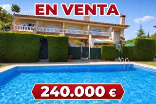 Casa adossada a Carrer de les gardenies 13a. Tu oasis familiar en masos d�en bladet � miami platja