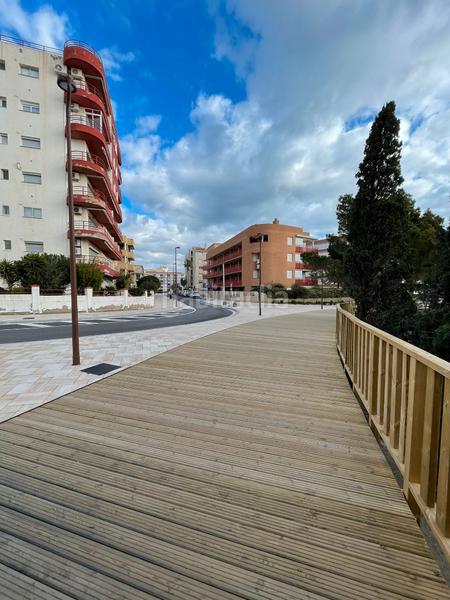 Foto 7dc5c9a0-bfeb-4ddb-b758-3322a1625d89. Planta baja encantadora planta baja con vistas frontales al mar en Miami Platja