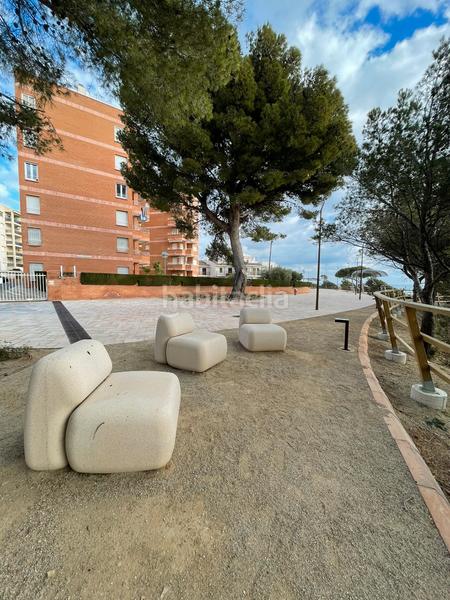 Foto d4357b90-0f02-45f7-98ad-21f9ee4f2efa. Planta baja encantadora planta baja con vistas frontales al mar en Miami Platja