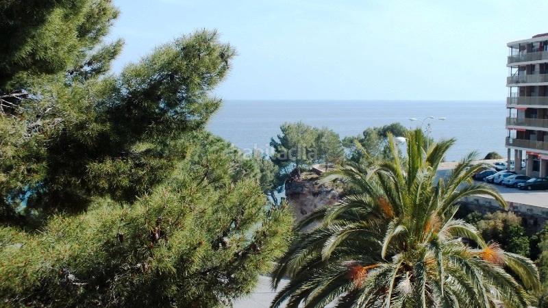 Foto ff9d48c4-76c3-47bc-a6f1-f2562ed5ee4d. Planta baja encantadora planta baja con vistas frontales al mar en Miami Platja