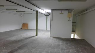 Business premise in Col·legis Nous. Local de tres plantas