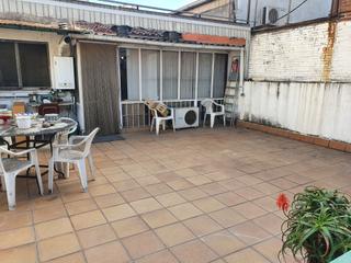 Casa a Col·legis Nous. Gran oportunidad de compra en zona centro de mollet con balcón m