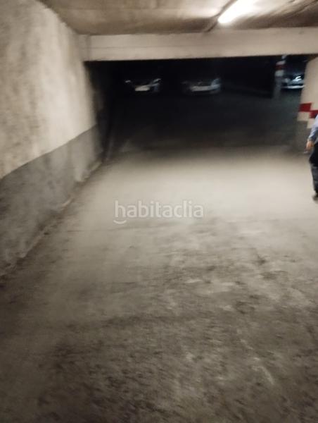 Foto c57b541d-53c7-43db-bf97-1dec49a84db5. Aparcament cotxe a Col·legis Nous Mollet del Vallès