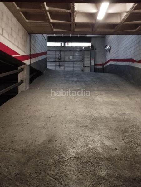 Foto cdb8d1f1-e499-4300-8010-673ee2acf473. Aparcament cotxe a Col·legis Nous Mollet del Vallès