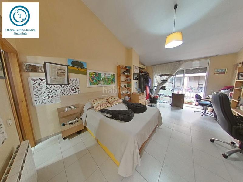 Foto 588d0dfa-3821-4741-a568-e570e9439491. Casa amb xemeneia calefacció aparcament a Centre Mollet del Vallès