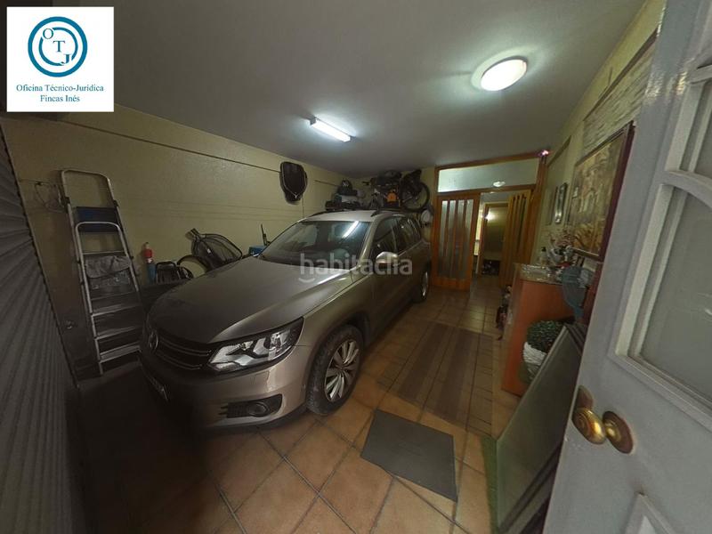 Foto 8ebb0683-f3fe-4cb7-bee8-d1606a6f848a. Casa amb xemeneia calefacció aparcament a Centre Mollet del Vallès