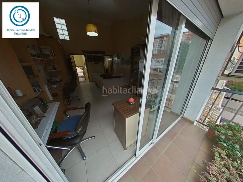 Foto b8fc348c-e367-4871-a515-21106d08dbca. Casa amb xemeneia calefacció aparcament a Centre Mollet del Vallès