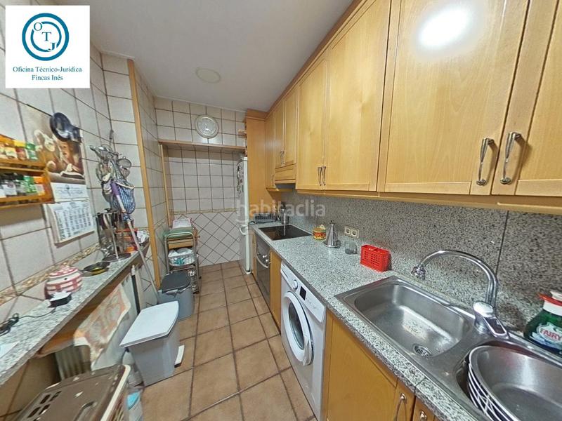 Foto d43335c9-9c1c-4f4d-9864-18f6526de719. Casa amb xemeneia calefacció aparcament a Centre Mollet del Vallès