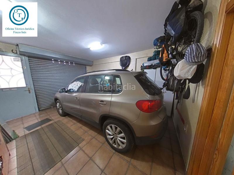 Foto dba05862-351c-444b-b9c4-c7a4431120cb. Casa amb xemeneia calefacció aparcament a Centre Mollet del Vallès