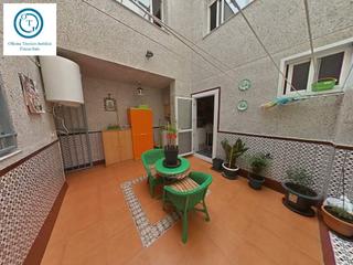 Casa a Centre. Magnífica casa con amplios espacios y ubicación inmejorable