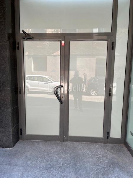 Foto c5ecd9ce-7728-4021-8b37-3965629cdb5e. Lloguer local comercial a Col·legis Nous Mollet del Vallès