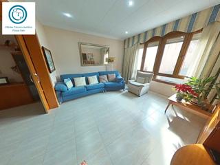 Casa a Centre. ¡descubre la casa de tus sueños con un espectacular patio y espa