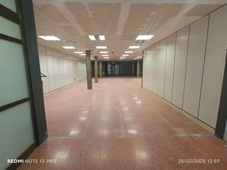 Lloguer Local Comercial a Col·legis Nous. Espectacular local en calle privilegiada!