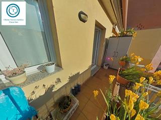 Àtic a Centre. Descubre este espectacular ático con 2 balcones, trastero y luz