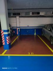 Aparcament cotxe a Estació del Nord. Magnifica plaza de parking en santa rosa