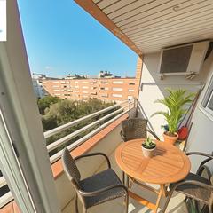 Flat in Can Borrell. Ático de ensueño en can borrell – luz, espacio y vistas espectac
