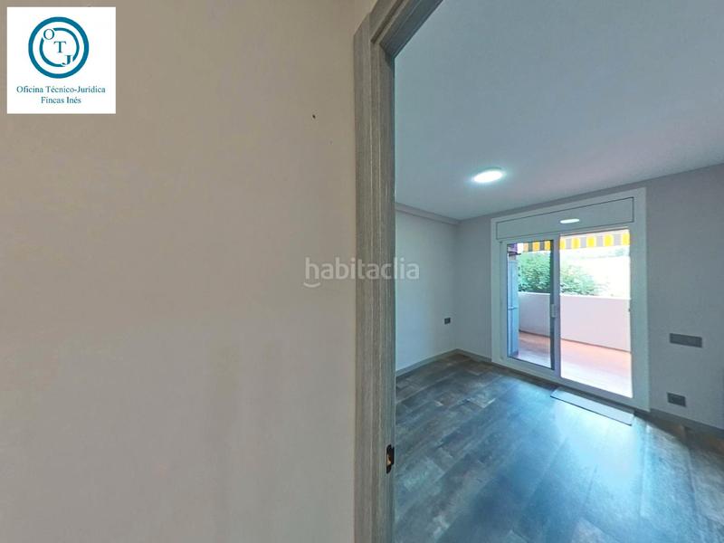 Foto 5b1192f1-663a-41d9-870c-986a63b1f0f8. Piso oportunidad unica: piso reformado con parking opcional en Mollet del Vallès