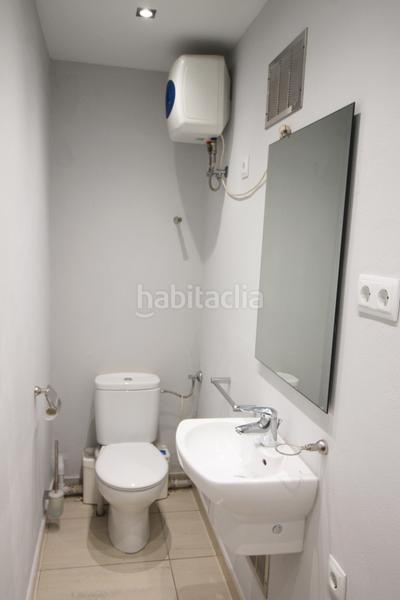 Foto 06cfb114-bddd-4197-811f-42e06f95a4b4. Casa amb calefacció aparcament a Centre Badalona