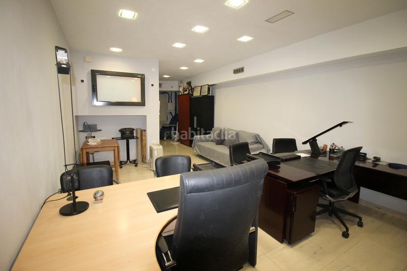 Foto 2d5a79dc-1dd3-4345-8529-a0e56d75afd8. Casa amb calefacció aparcament a Centre Badalona