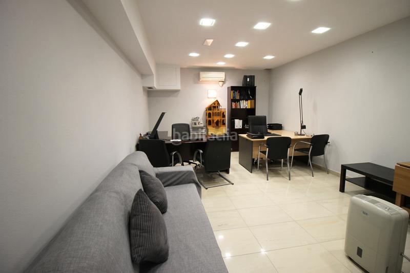 Foto 43e3932a-7b04-48ce-ae9e-c7bf8ba41002. Casa amb calefacció aparcament a Centre Badalona