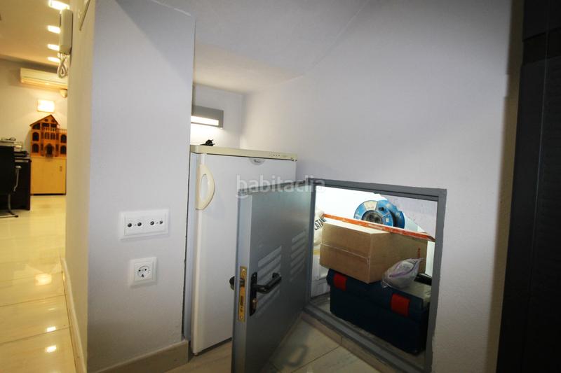 Foto 4fd28c5b-89f8-41bd-b0a9-f4fb4ca8198e. Casa amb calefacció aparcament a Centre Badalona