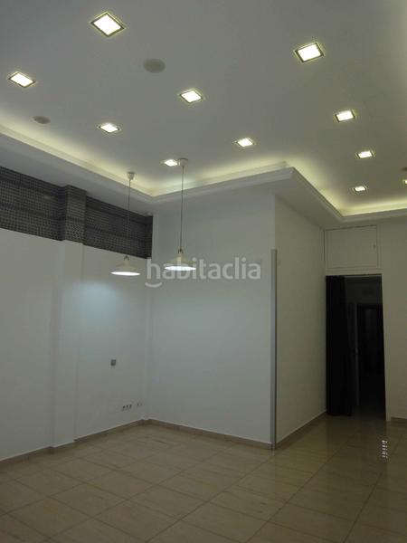 Foto 50943ad4-a56e-4691-a9fe-e2d07151f895. Casa amb calefacció aparcament a Centre Badalona