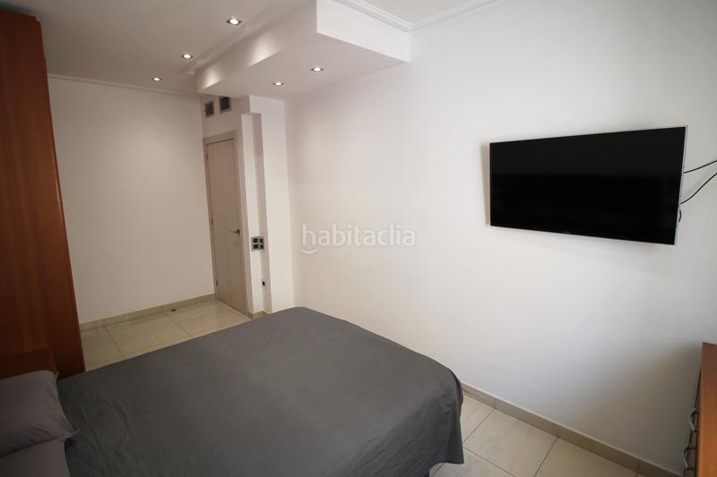 Foto 627e1a33-70bb-42c5-a419-eb75dbcdd412. Casa amb calefacció aparcament a Centre Badalona