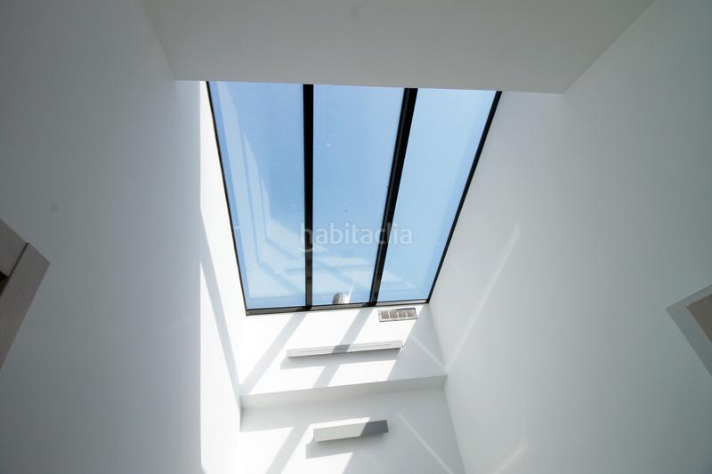 Foto a83ed335-74dd-45d5-ae29-63184d199b55. Casa amb calefacció aparcament a Centre Badalona