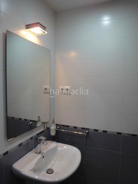 Foto b481d18c-a7c1-48ce-9096-3f9523d1b40b. Casa amb calefacció aparcament a Centre Badalona