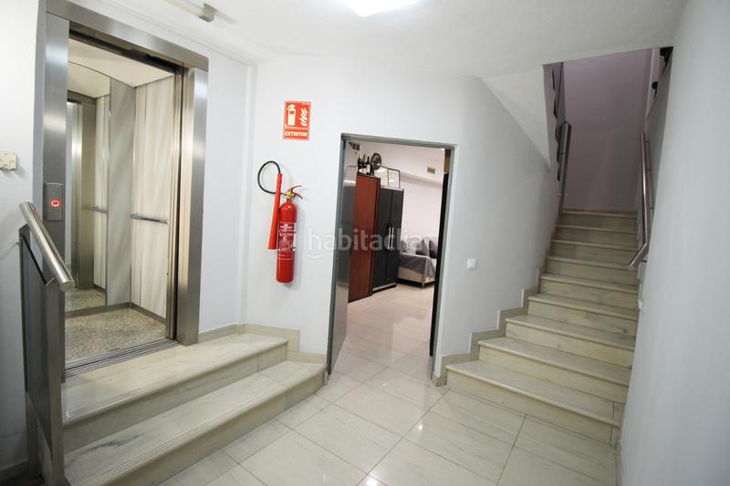 Foto f00bef3c-f37a-4a05-8b77-3406fe84f50e. Casa amb calefacció aparcament a Centre Badalona