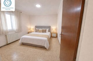 Piso en Estació de França. Piso de 4 habitaciones y ascensor