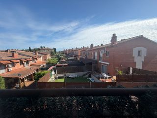 Casa a schiera in Santa Perpètua de Mogoda. Espectacular casa esquinera
