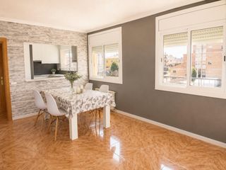 Appartement à Col·legis Nous. Fantástico piso en la rambla de mollet